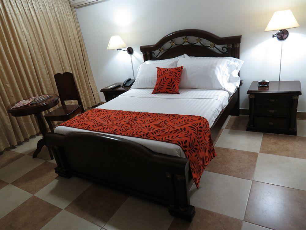 Hotel กาลี ภายนอก รูปภาพ
