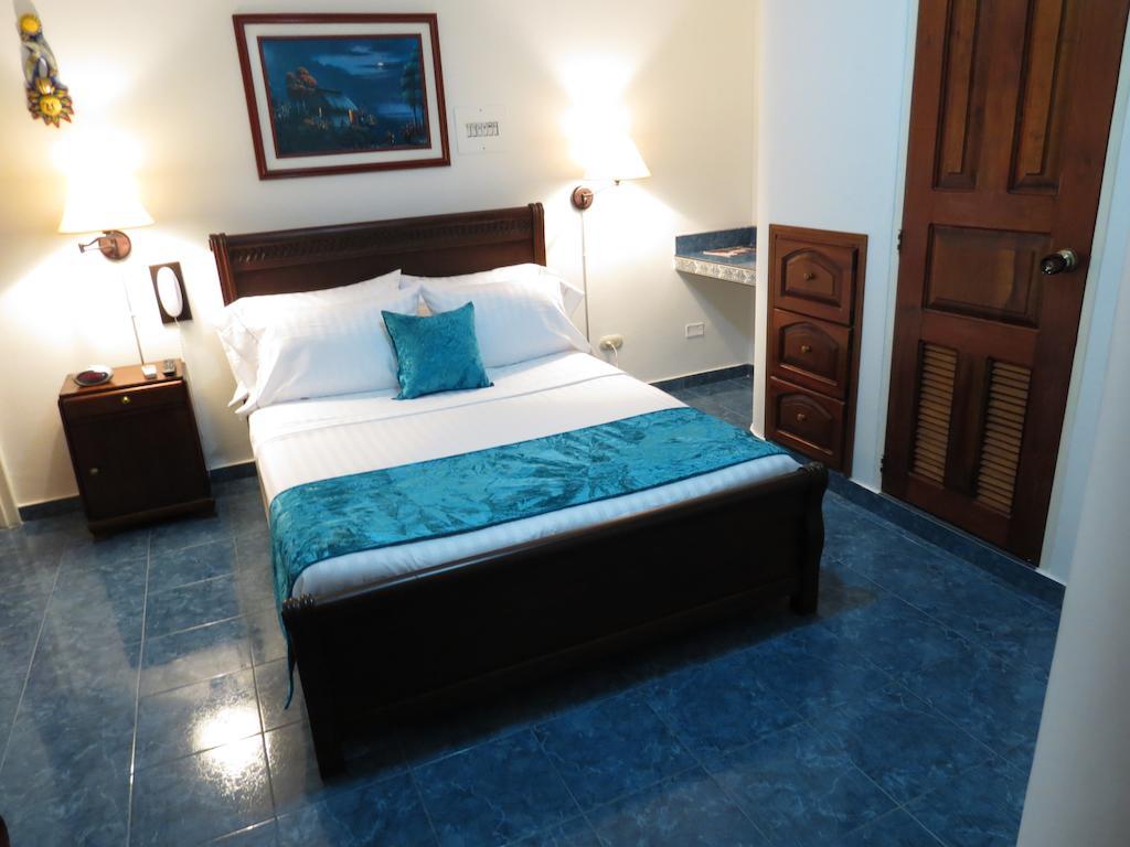 Hotel กาลี ภายนอก รูปภาพ